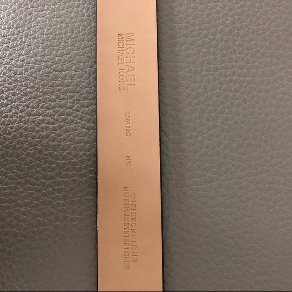 SALE ♥️ MICHAEL KORS signature designer belt in M - Picture 7 of 10